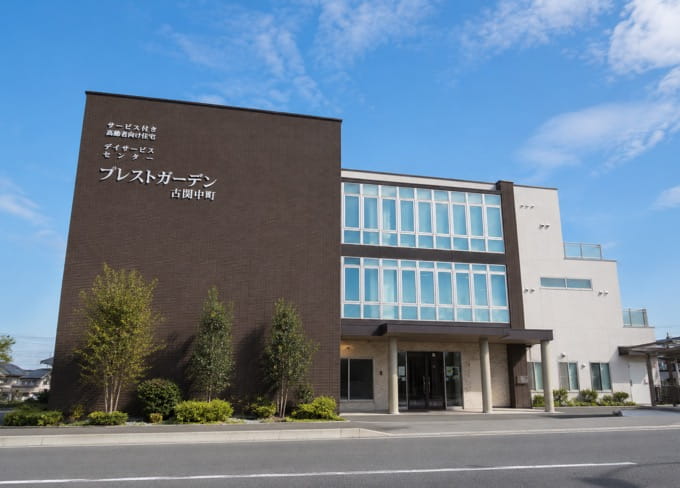 プレストガーデン古閑中町